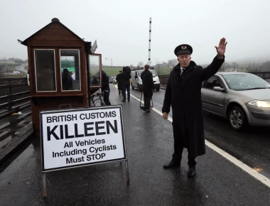 Δεν έκλεισε η συμφωνία μεταξύ ΕΕ & Βρετανίας - Το Ηνωμένο Βασίλειο δεν συμφωνεί με την «απόσχιση» της Β.Ιρλανδίας